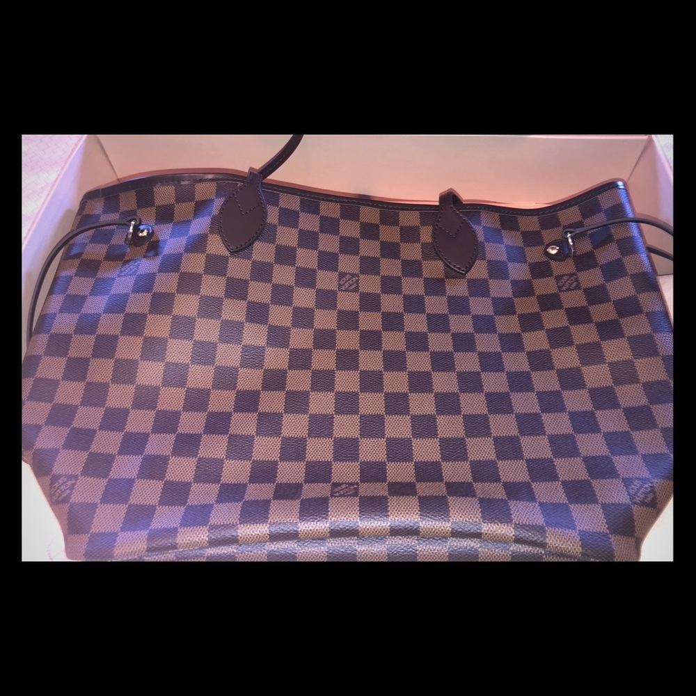 Louis Vuitton Damier Neverfull Bag